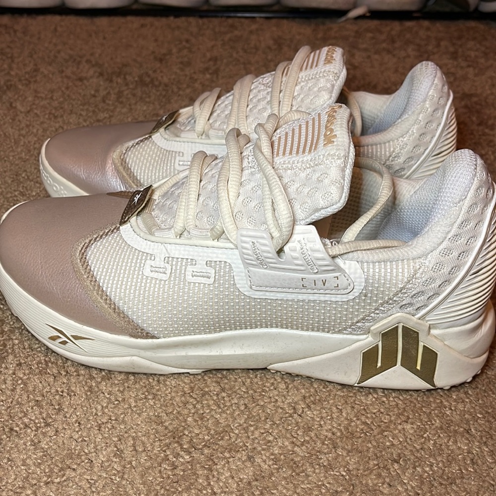 Reebok JJ WATT womens size 8
